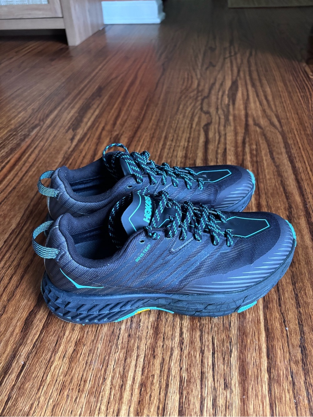 Hoka One Speedgoat 4 Black Gore-tex Trail Running Shoes Women's Size 8.5
